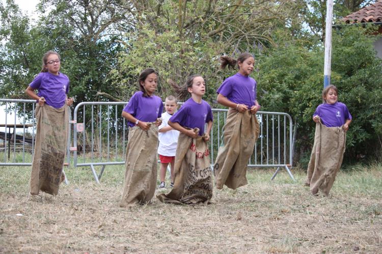 Jeux d'enfants à Escayre (112)