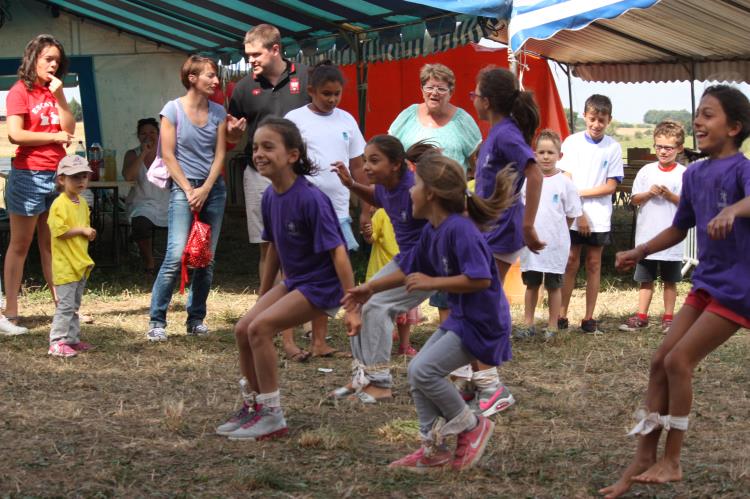 Jeux d'enfants à Escayre (190)